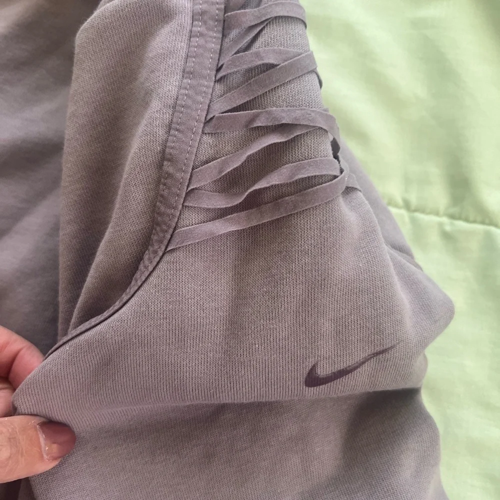 Nike dry fit sweatshirt